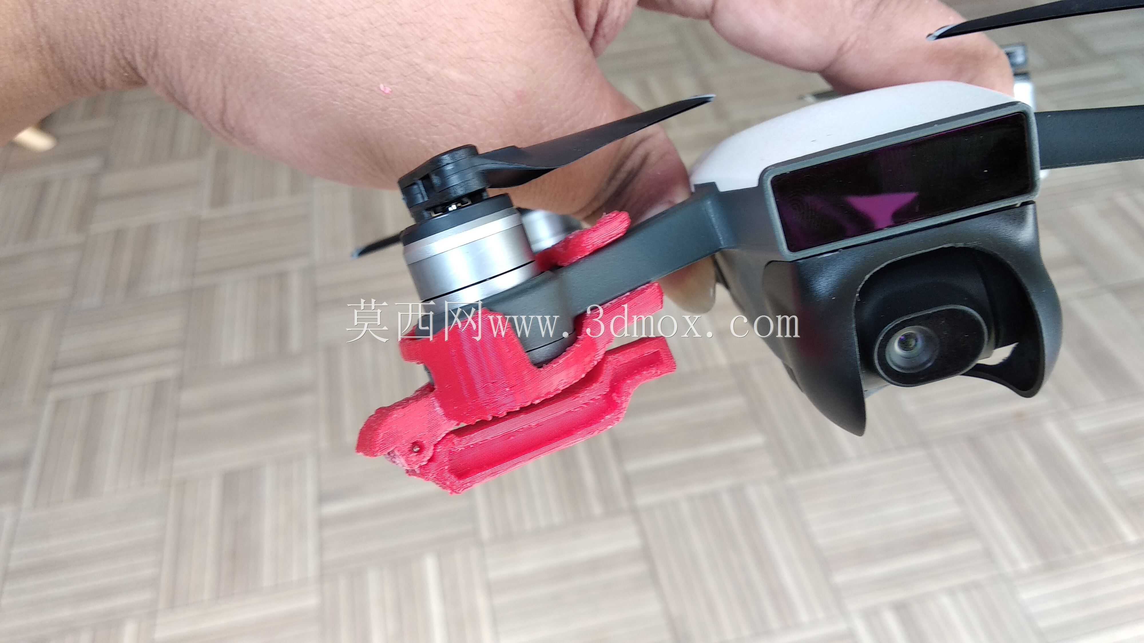 DJI���۵�֩����