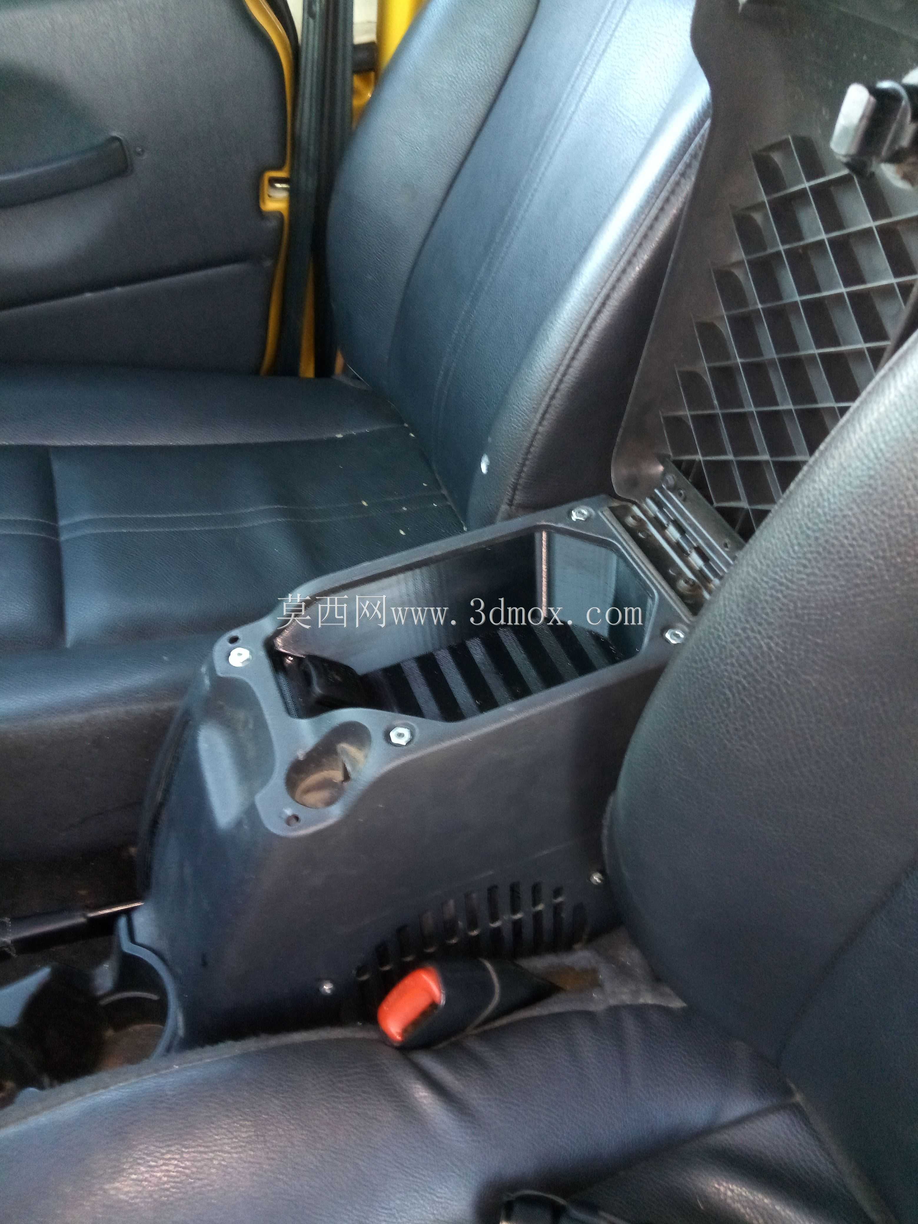 Jeep TJ中控台超低音扬声器盖