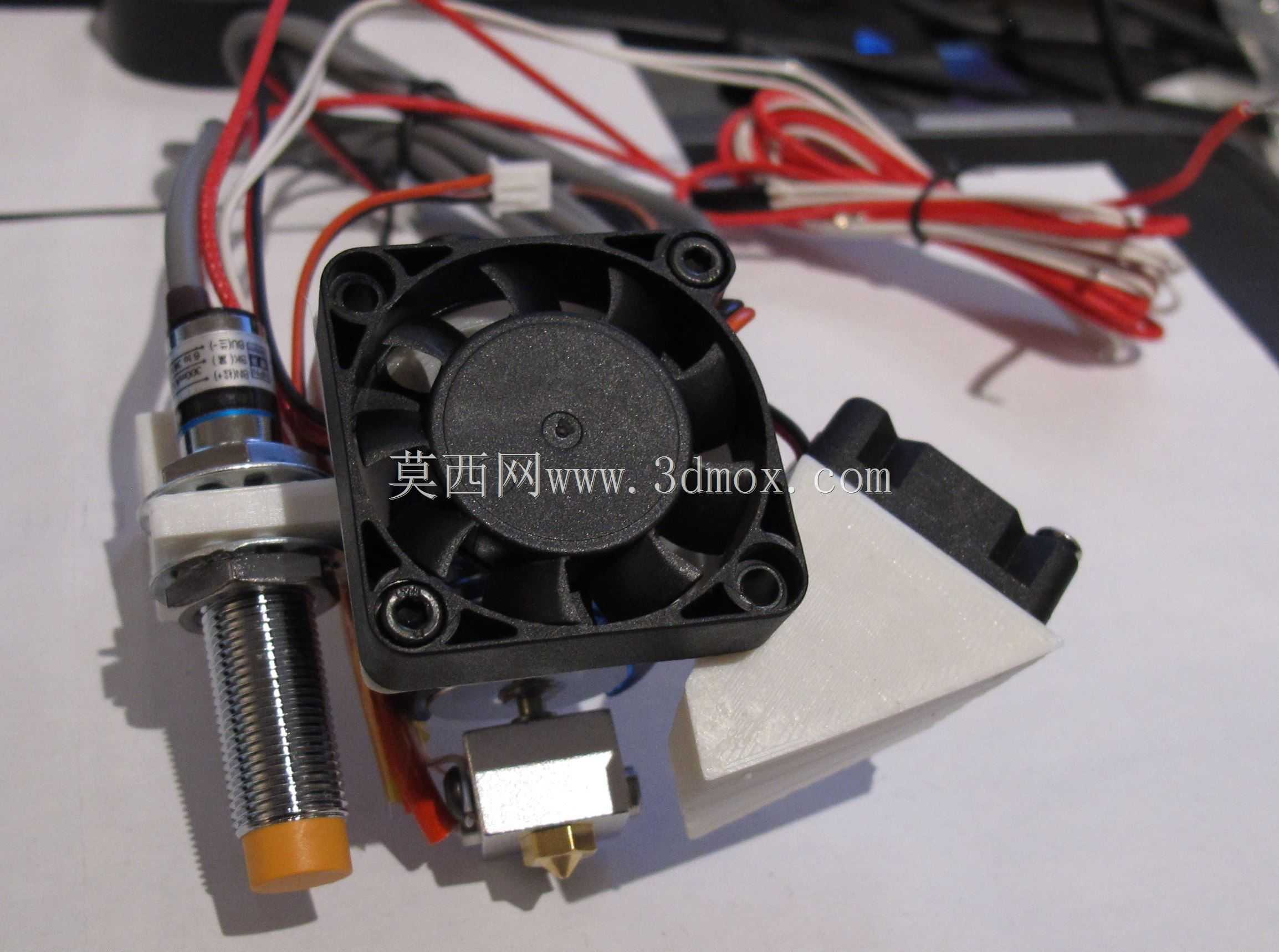MGN12���Թ����E3D�ȶ����