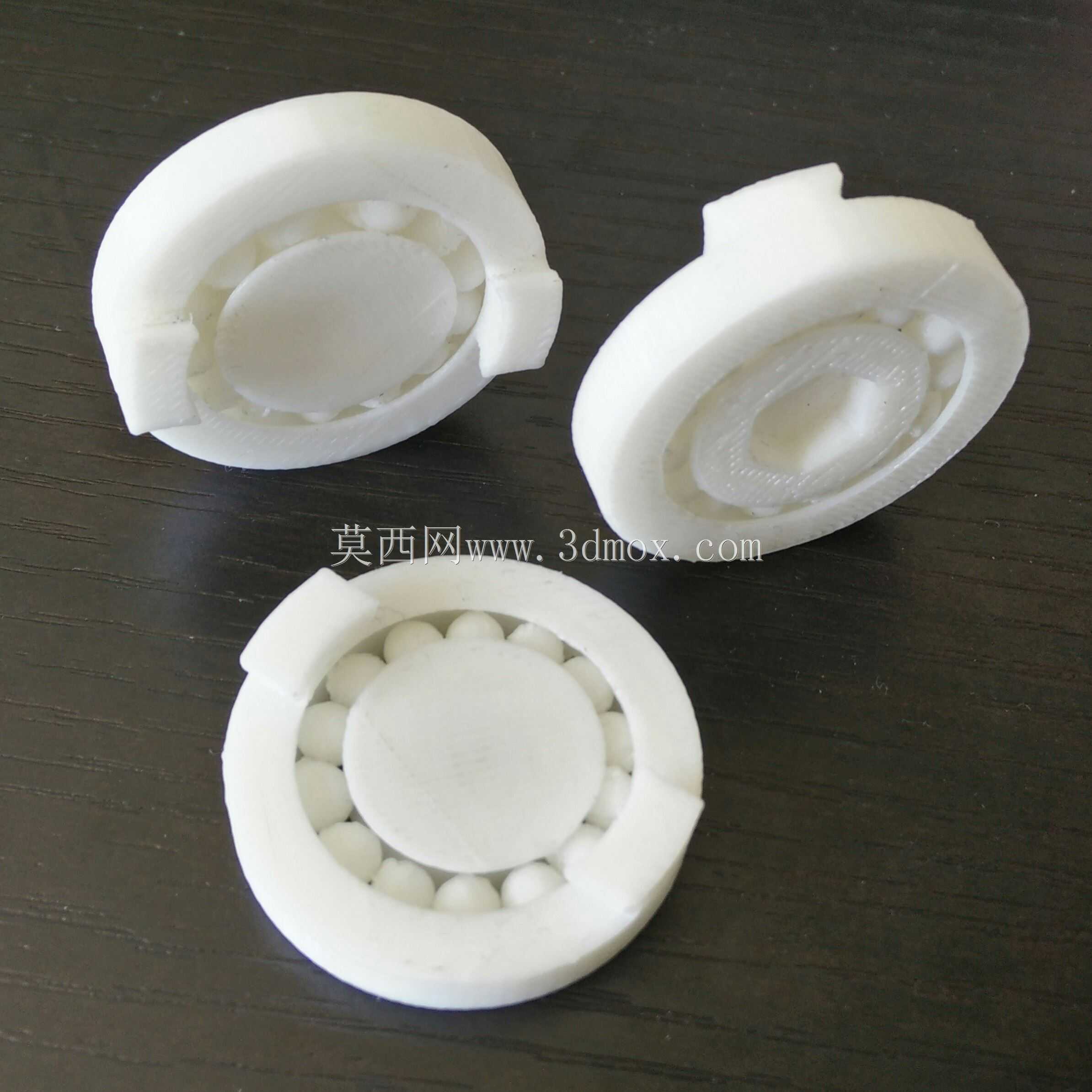 360° 三脚架安装任何3D打印手机
