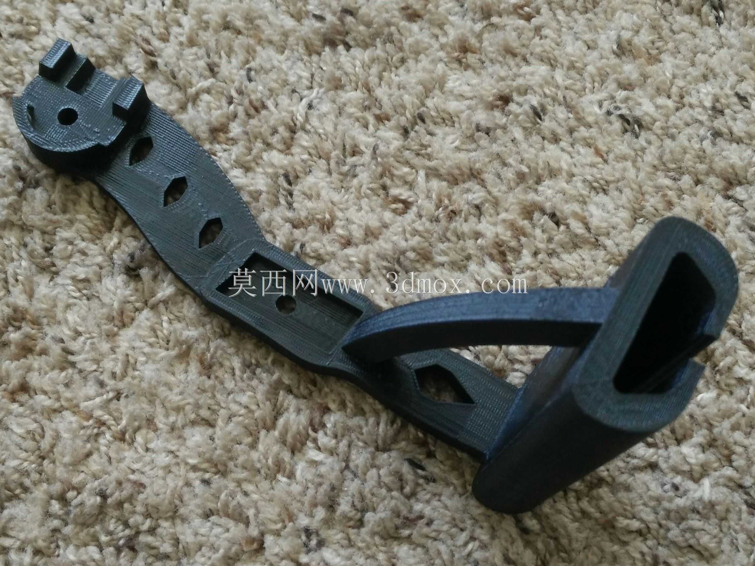 360° 三脚架安装任何3D打印手机