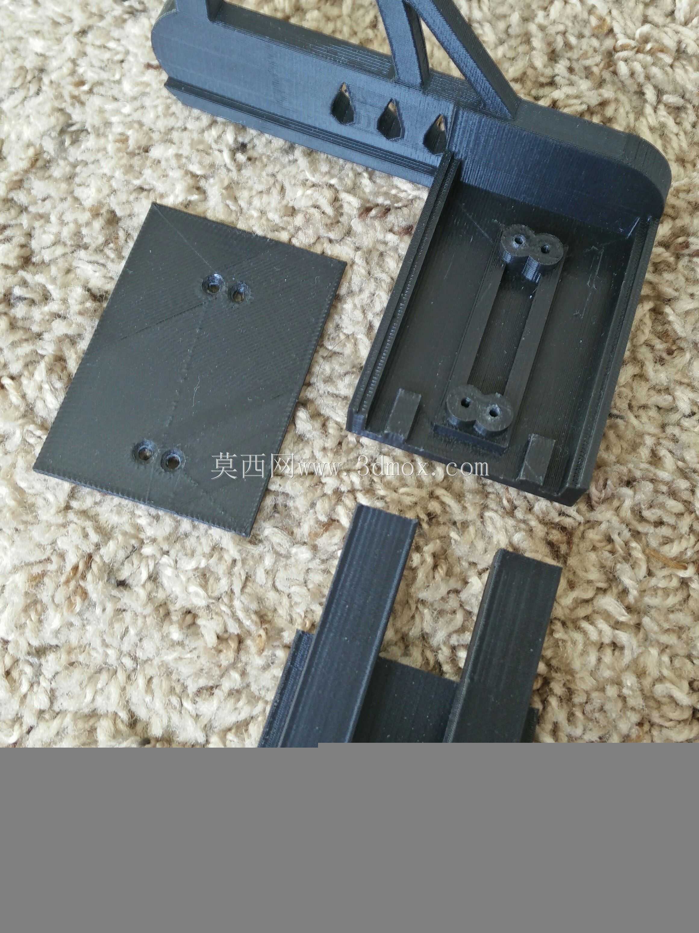 360° 三脚架安装任何3D打印手机