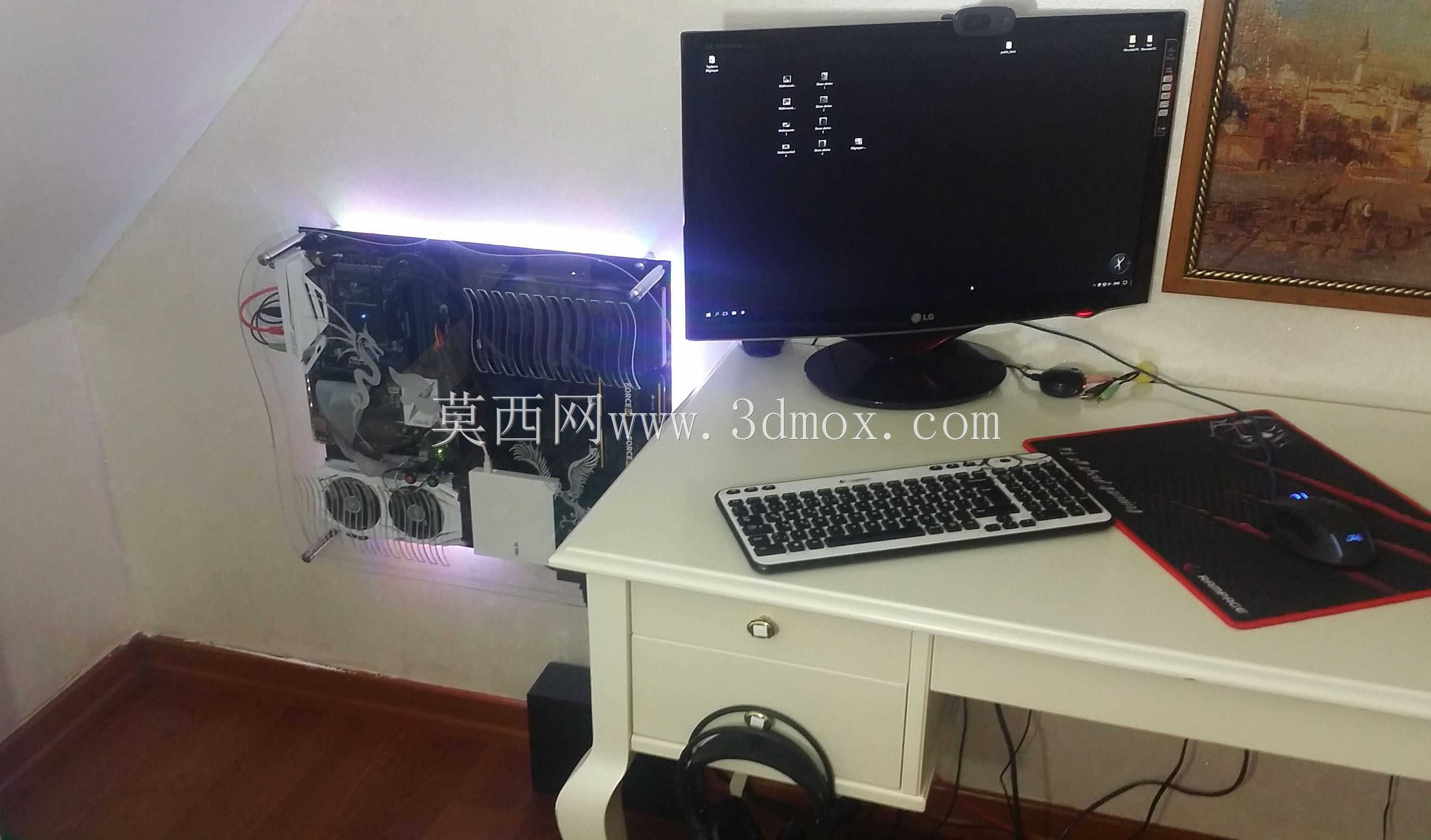 壁挂式计算机