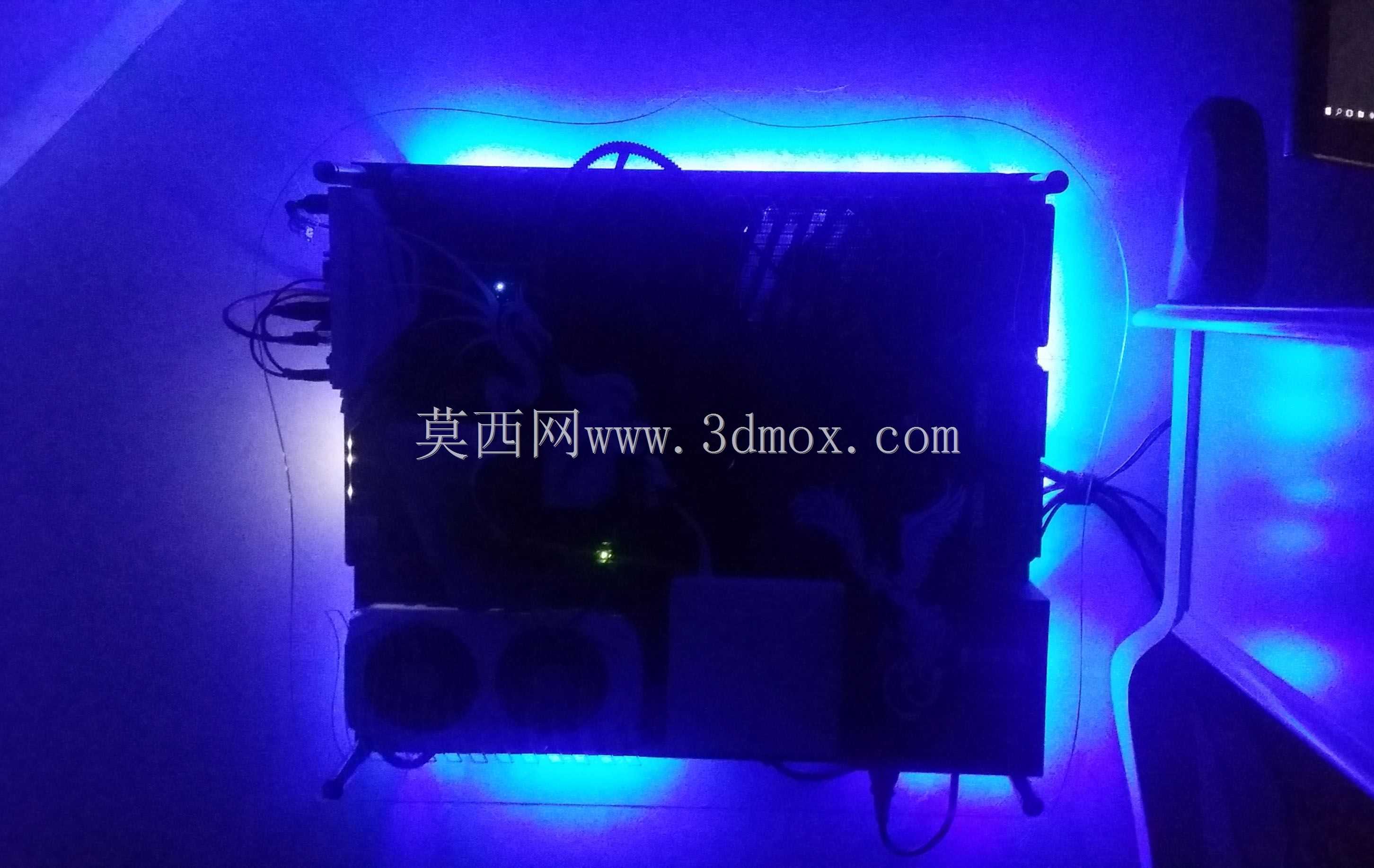 壁挂式计算机