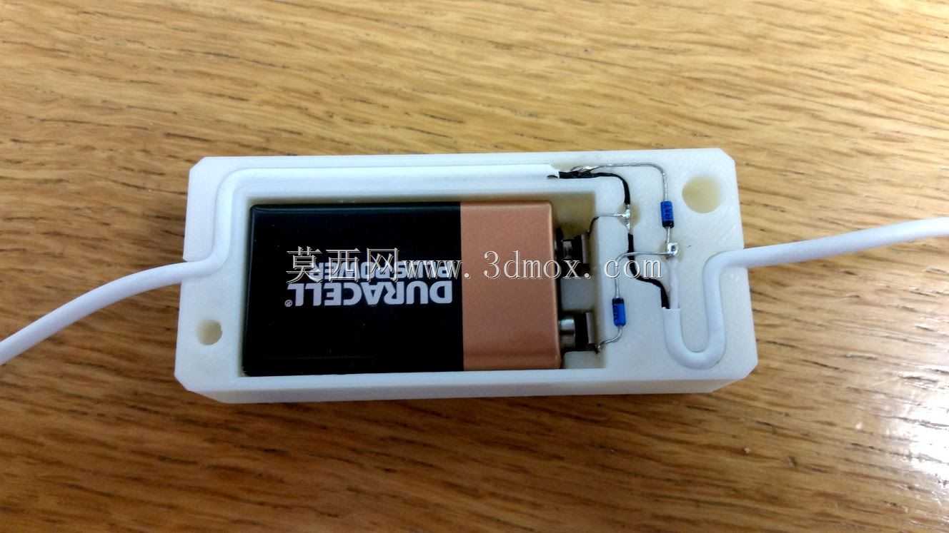 闹钟的DIY备用电池解决方案