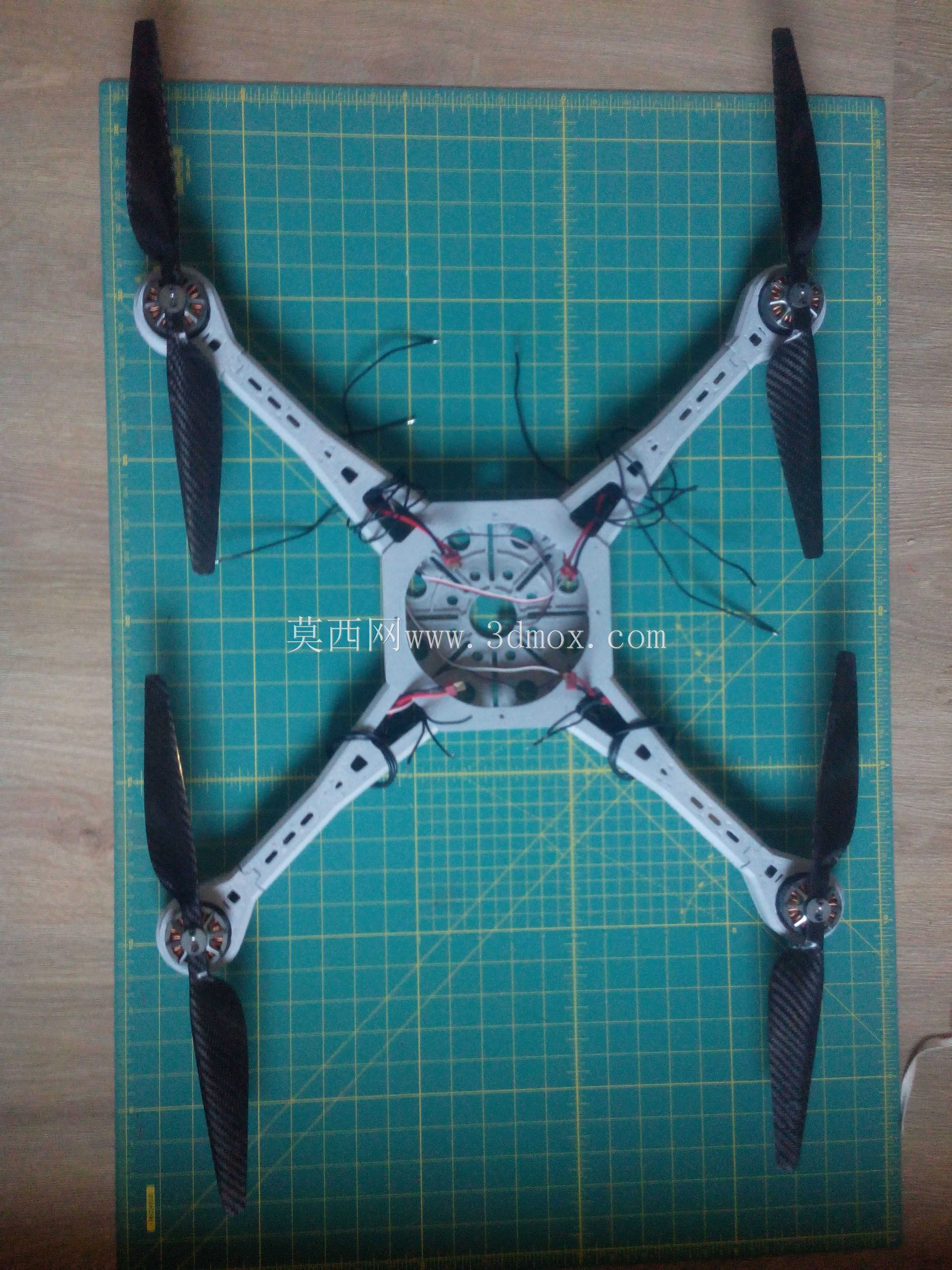 ����3D��ӡ��Quadcopter 550+