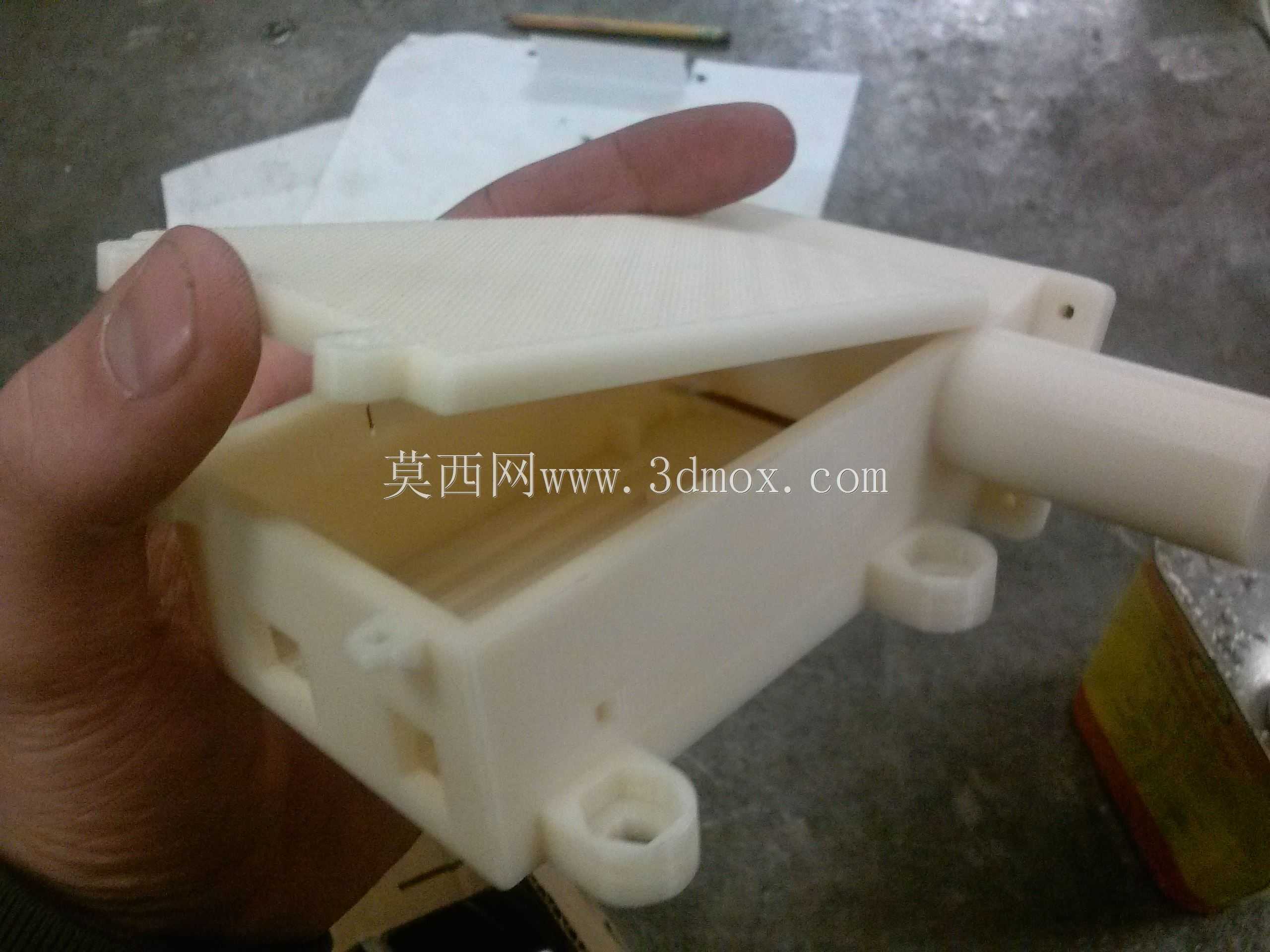 Arduino Uno和LCD安装组件
