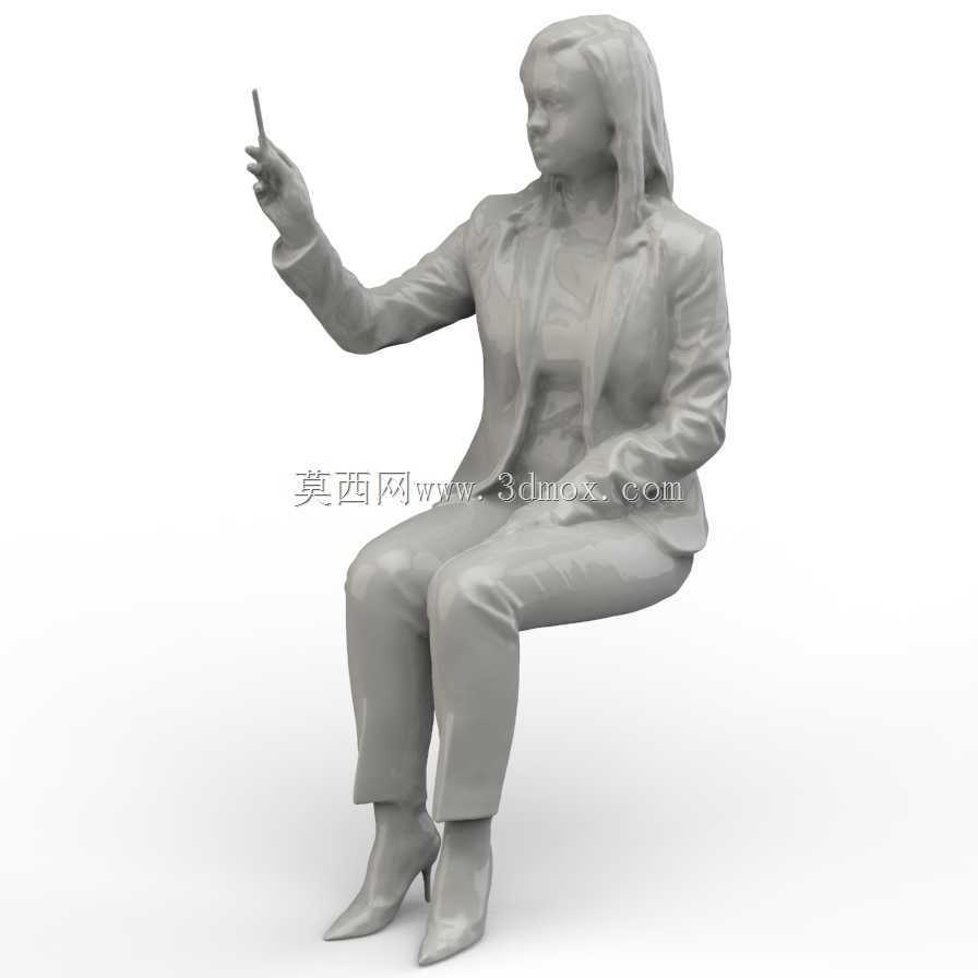 坐着指指点点的女人