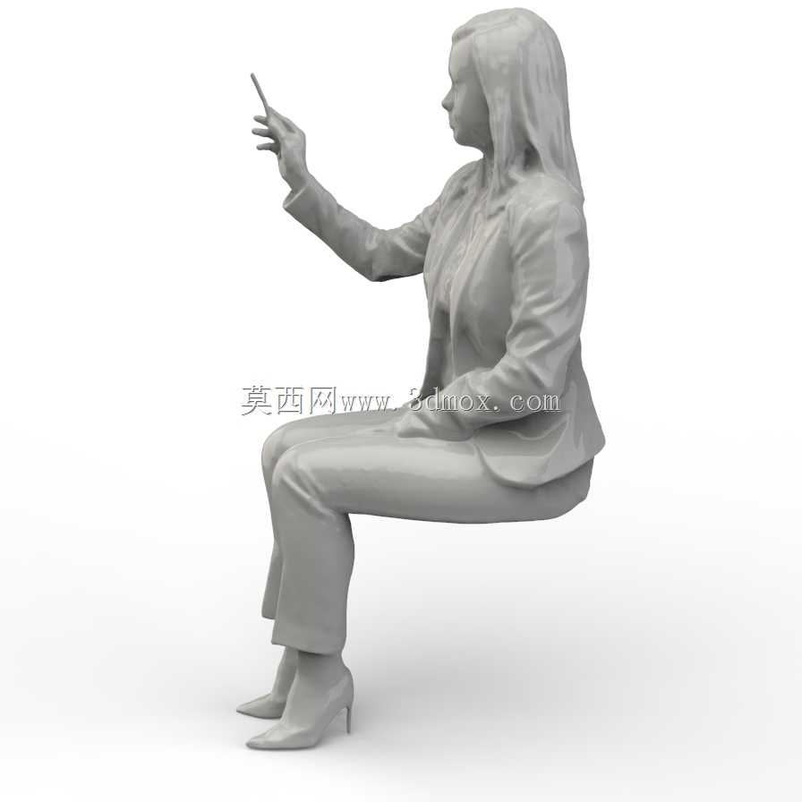 坐着指指点点的女人