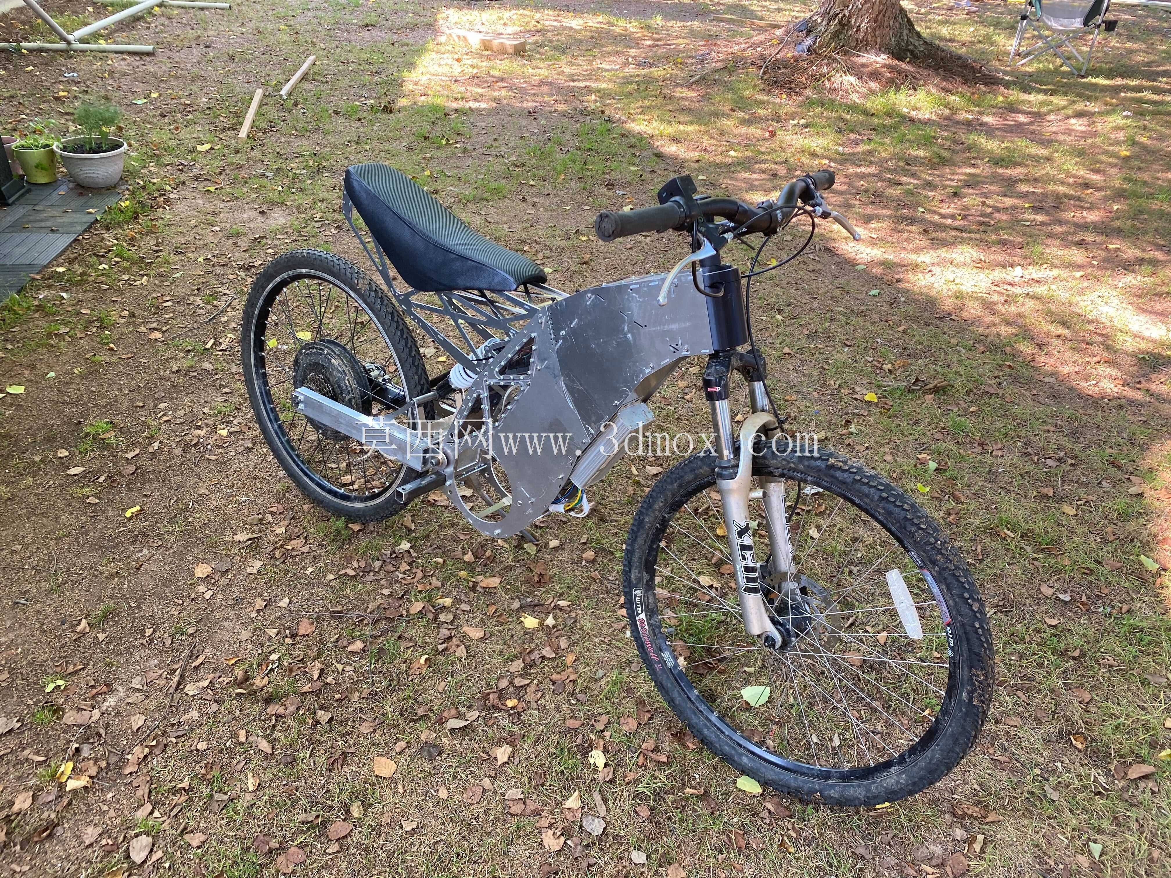 电动越野车
