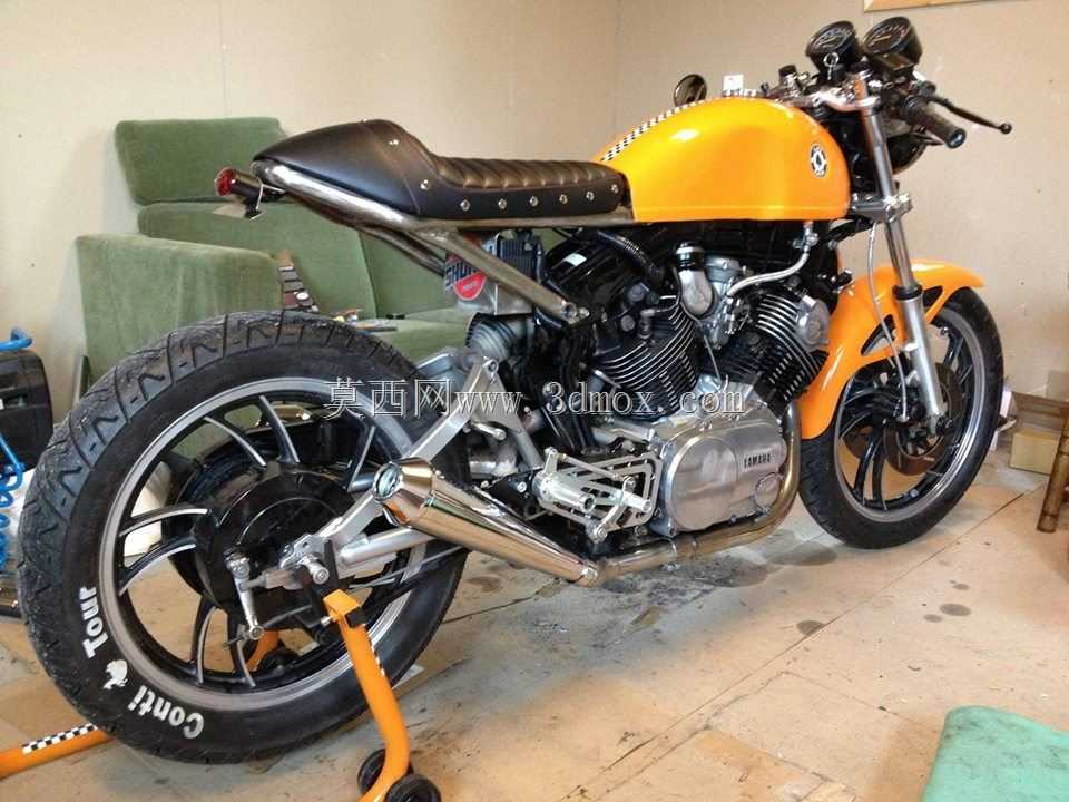 爪哇野马咖啡馆赛车手