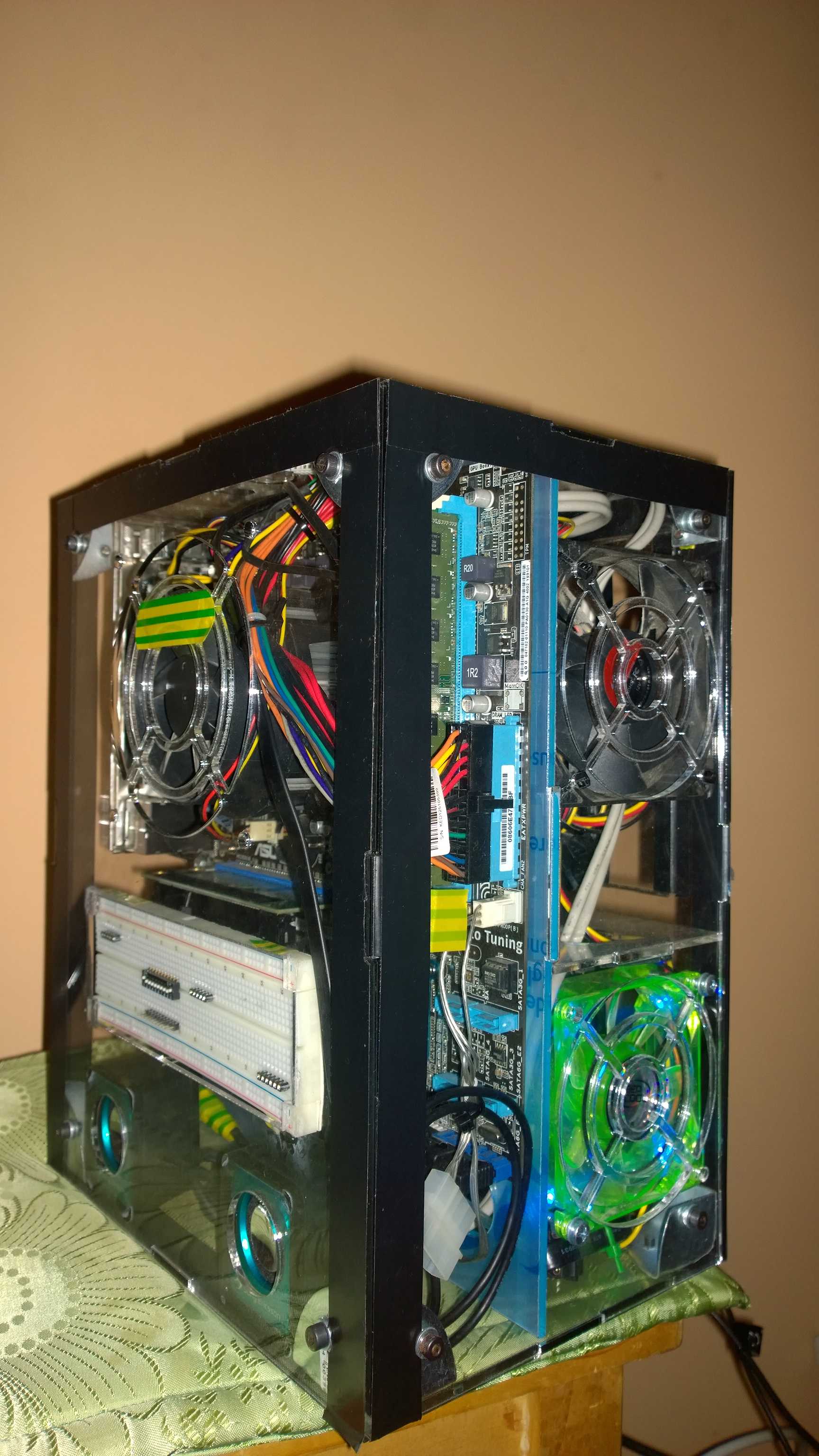 UALCase M6