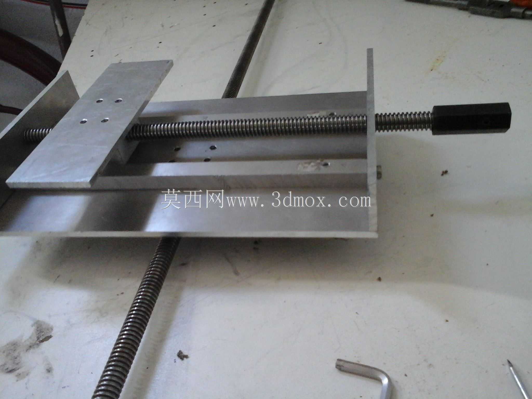 明哈路由器CNC