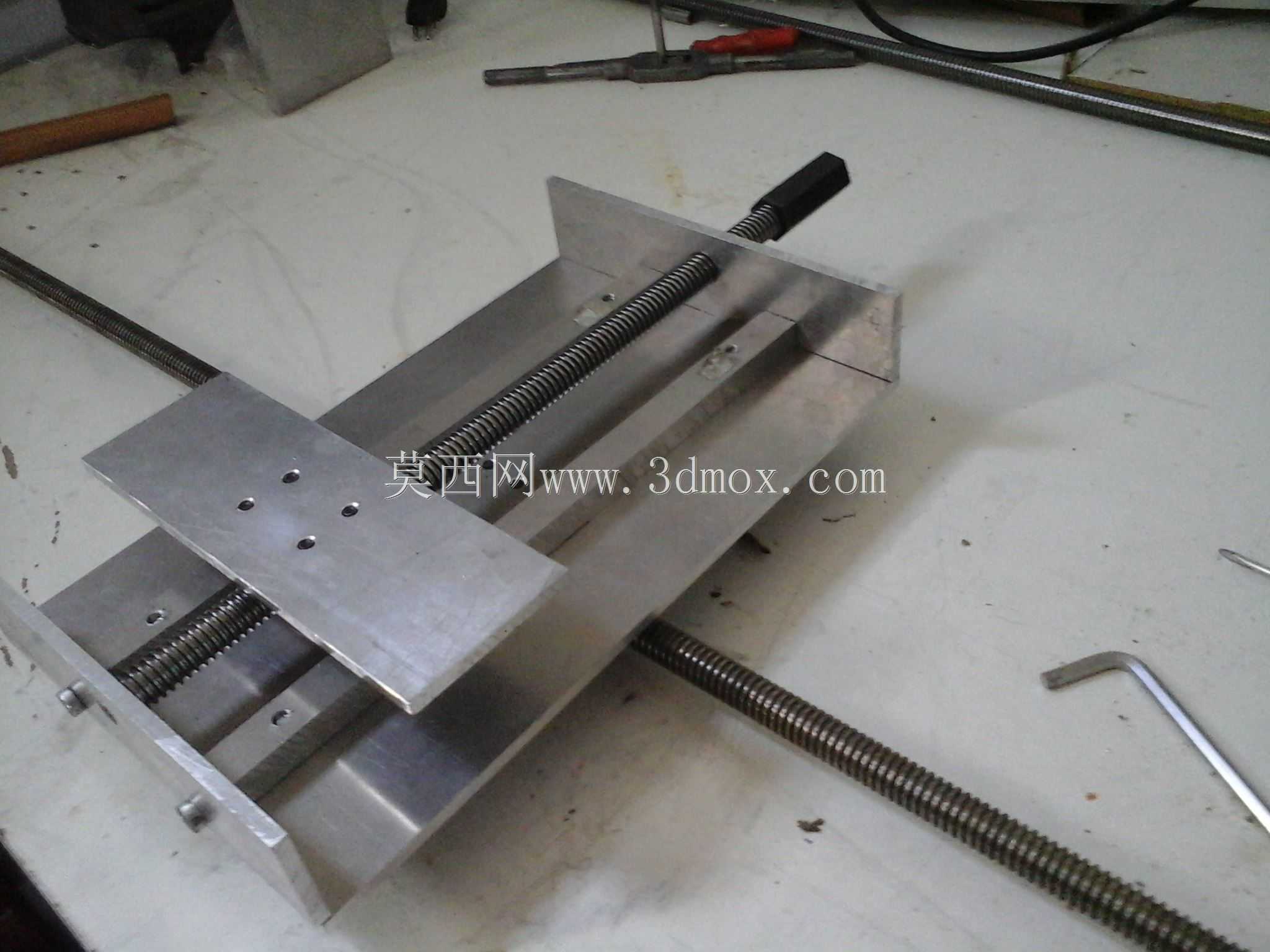 明哈路由器CNC