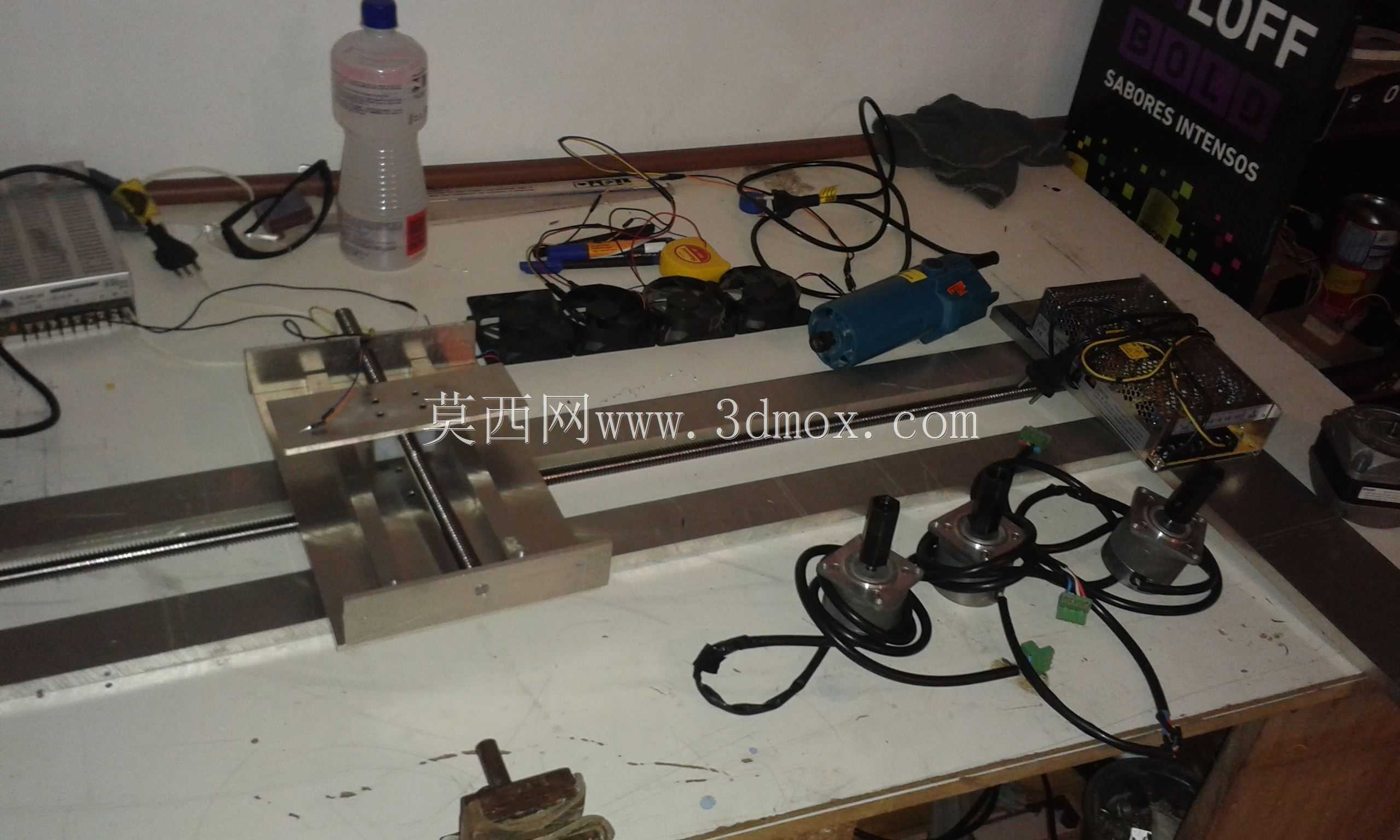 明哈路由器CNC