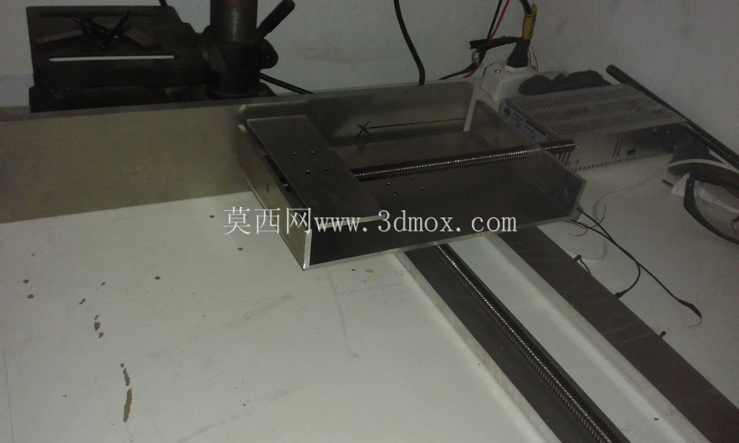 明哈路由器CNC
