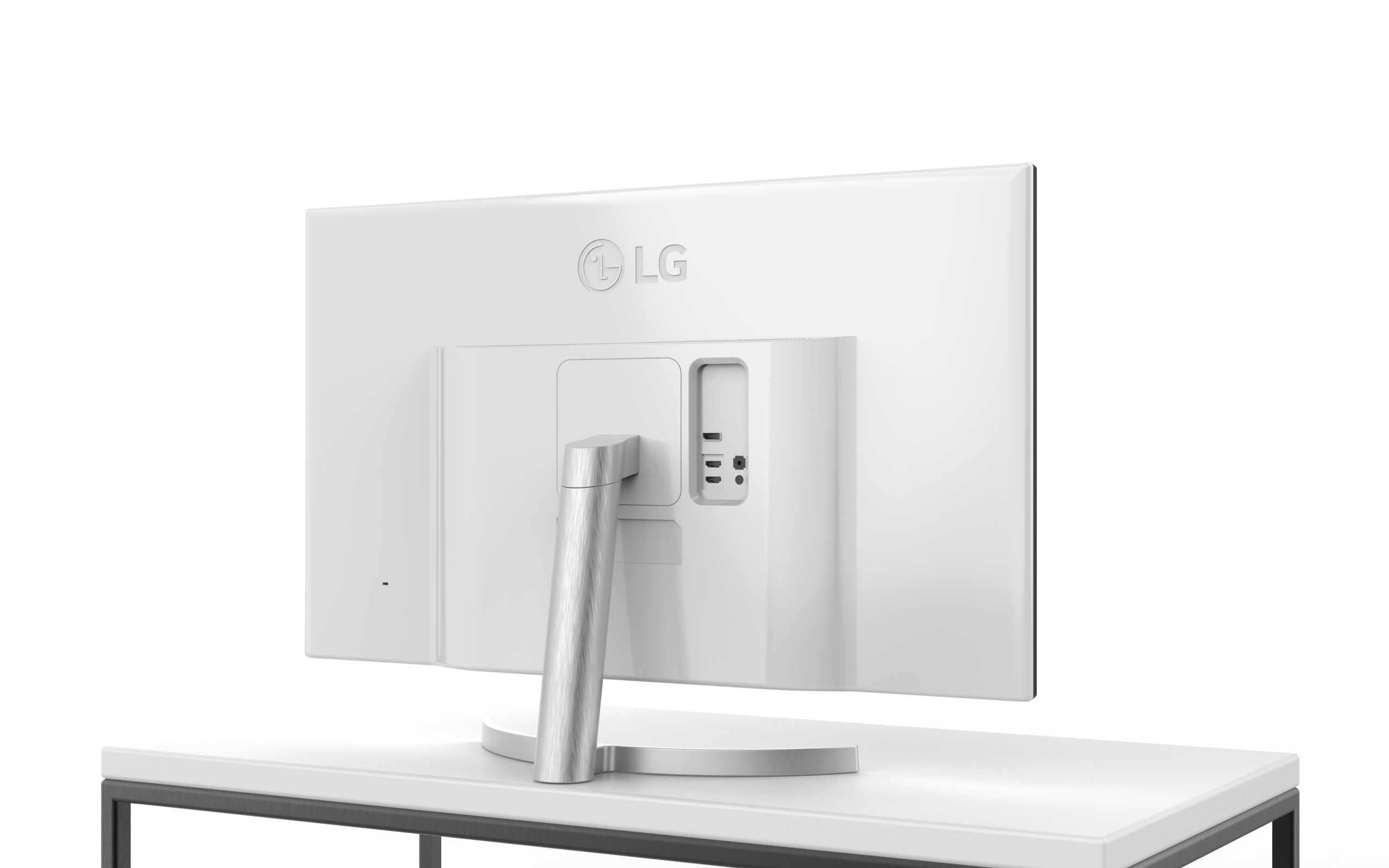 LG 32寸显示器
