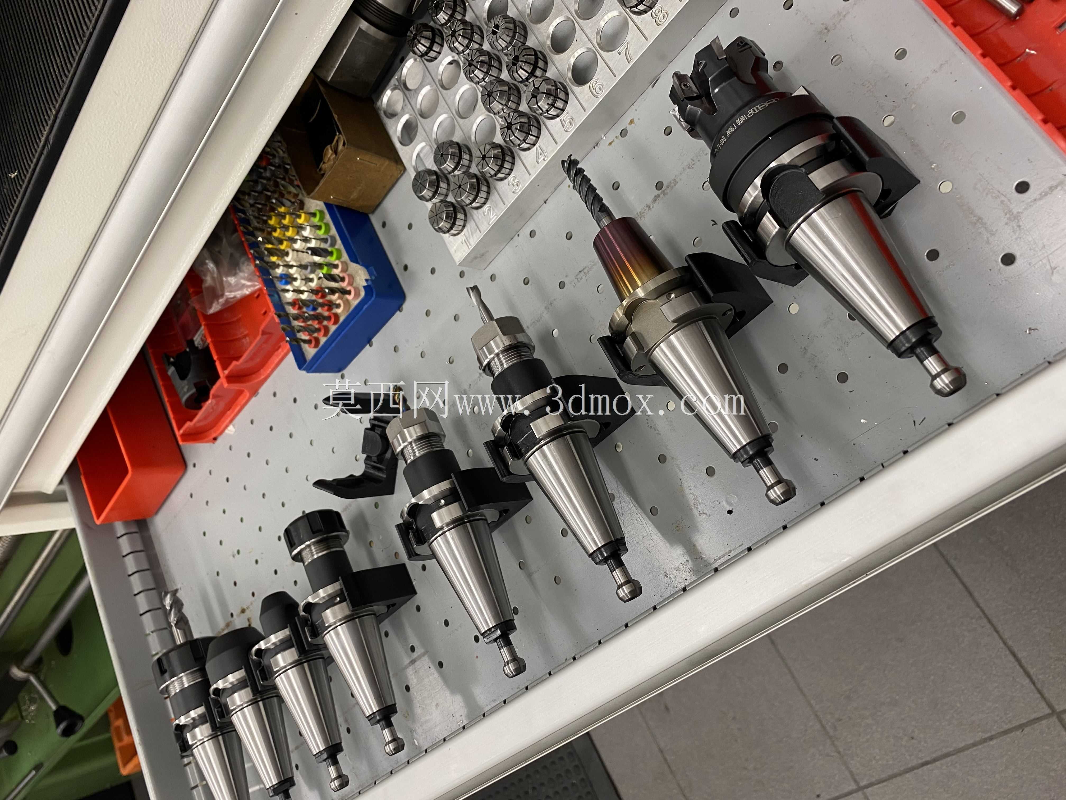 用于Lista橱柜的BT30刀柄管理器-材料工程
