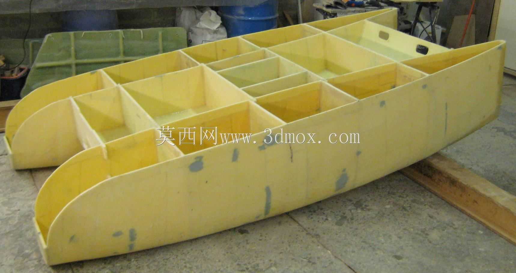eCat太阳能双体船