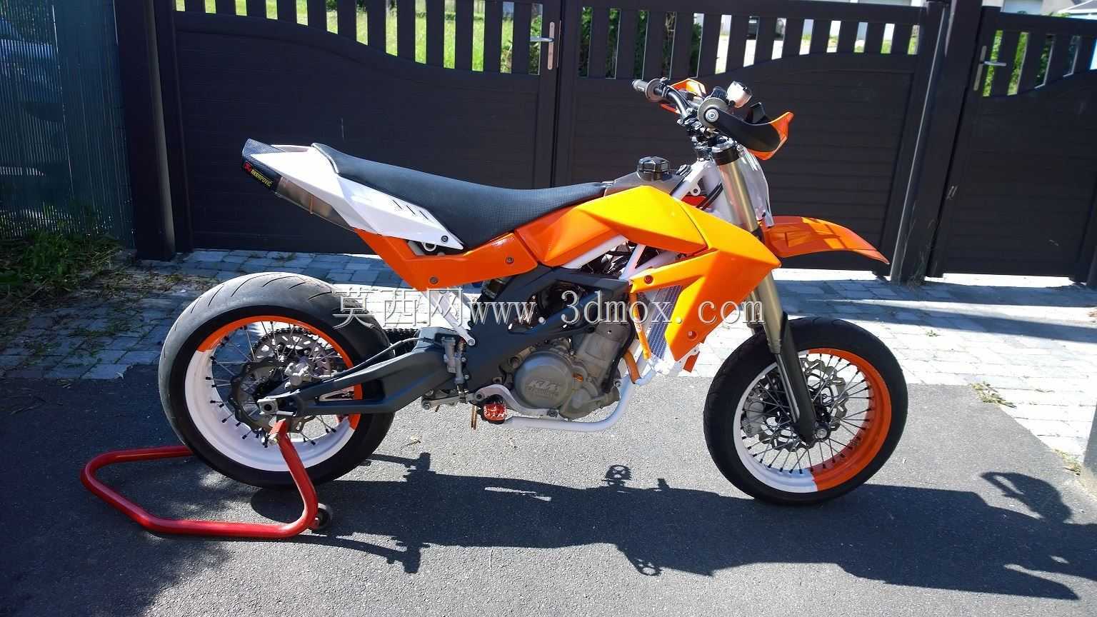 基于Aprilia SXV550和KTM 525零件的新摩托车项目(仅渲染)