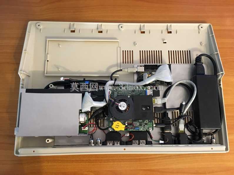 Amiga 500-i3处理器的钣金更新