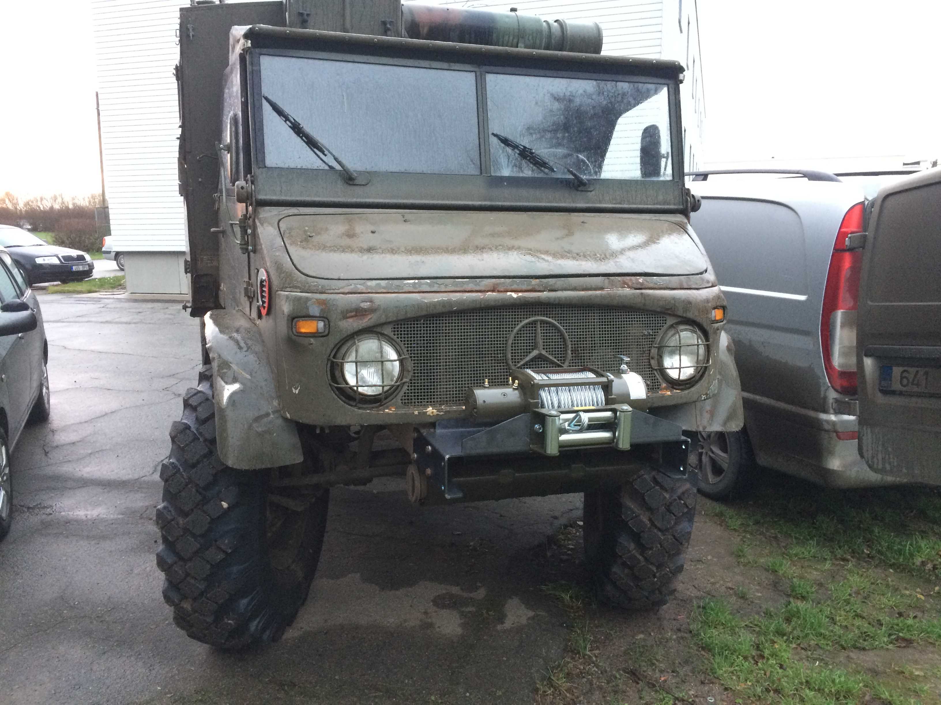 �綯�ʳ��װ壬Unimog 404