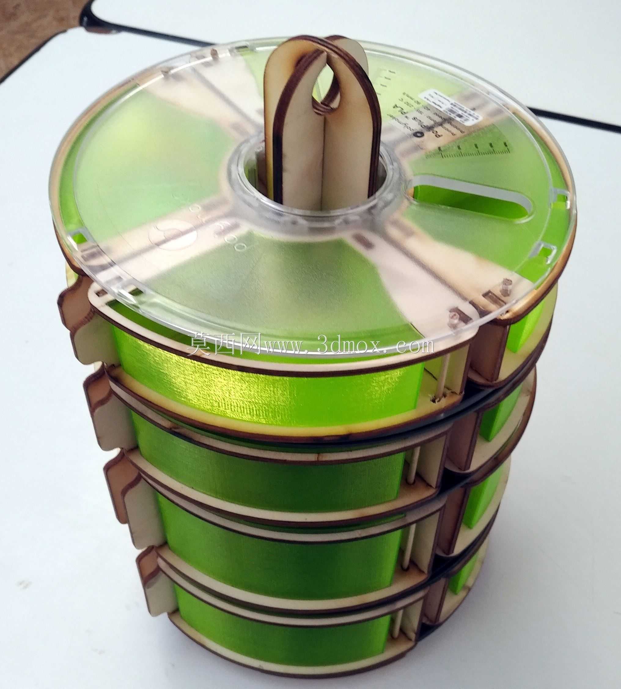 使用激光切割木材的空3D打印灯丝线轴管理器