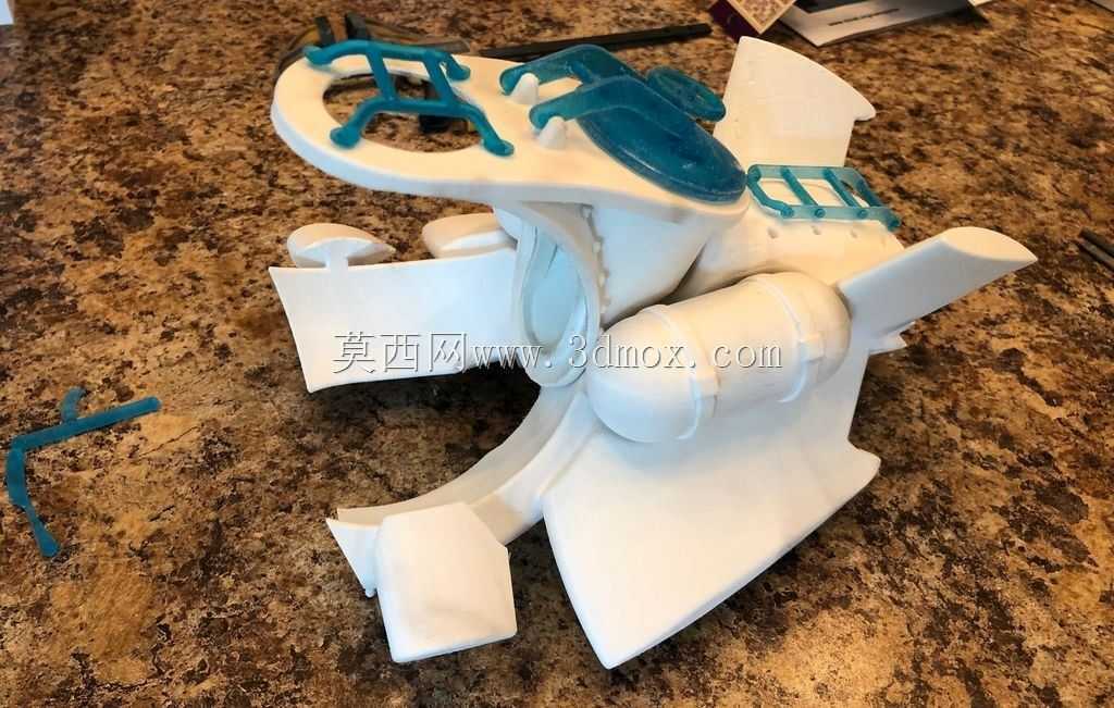 地铁喷气式赛车吊舱比例模型