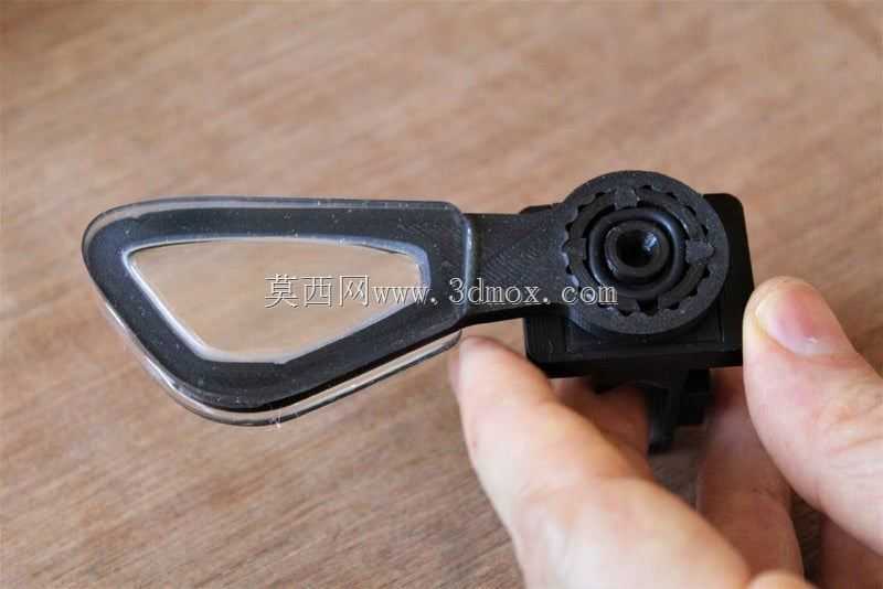带定制3D打印附加镜头的潜水面罩