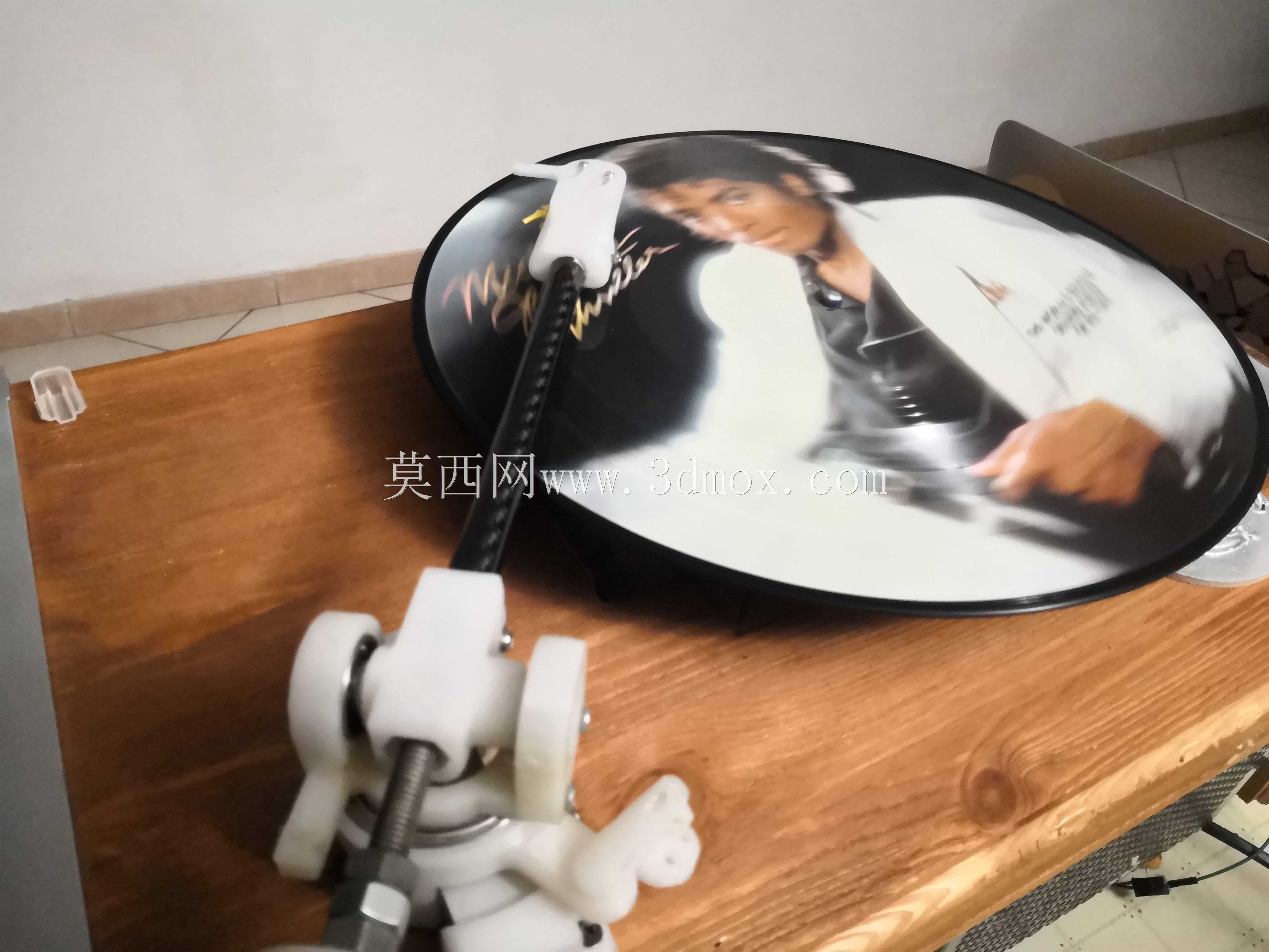 带有3D打印色调的唱片播放器